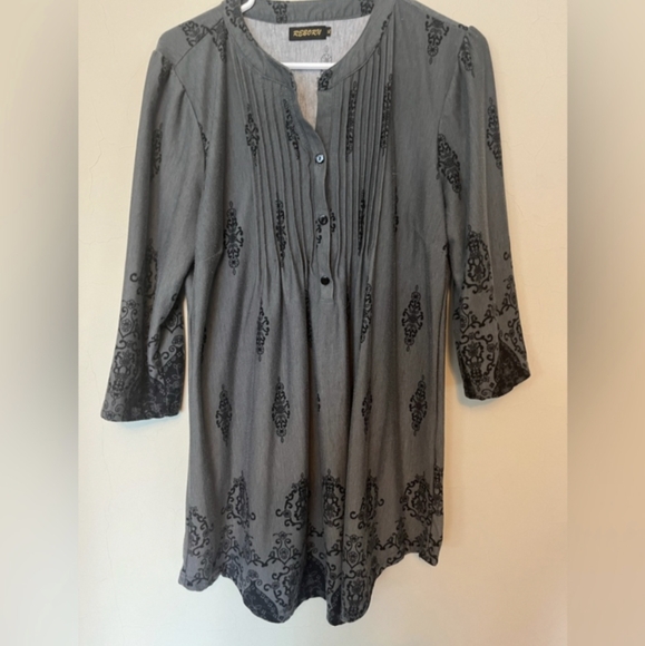 REBORN Tunic top - Picture 1 of 2